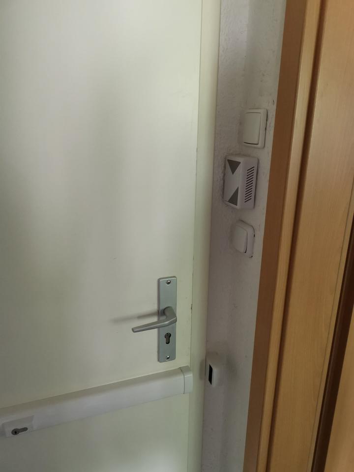 Helle 1,5-Zimmer-Wohnung Nähe Rathausgalerie – zentral&uni-nah zimmer