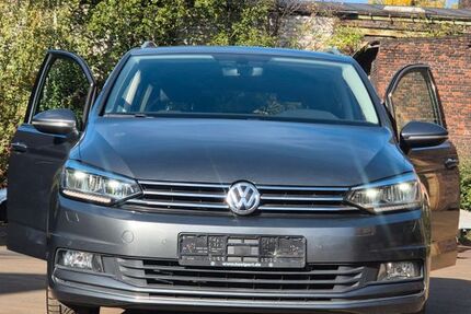 VW Touran 181.236 km 12.499 &euro; Lünen 44532