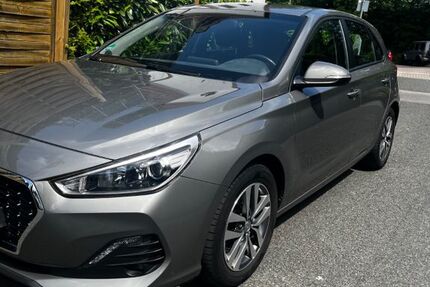 Hyundai i30 48.750 km 15.500 &euro; Hattingen 45525