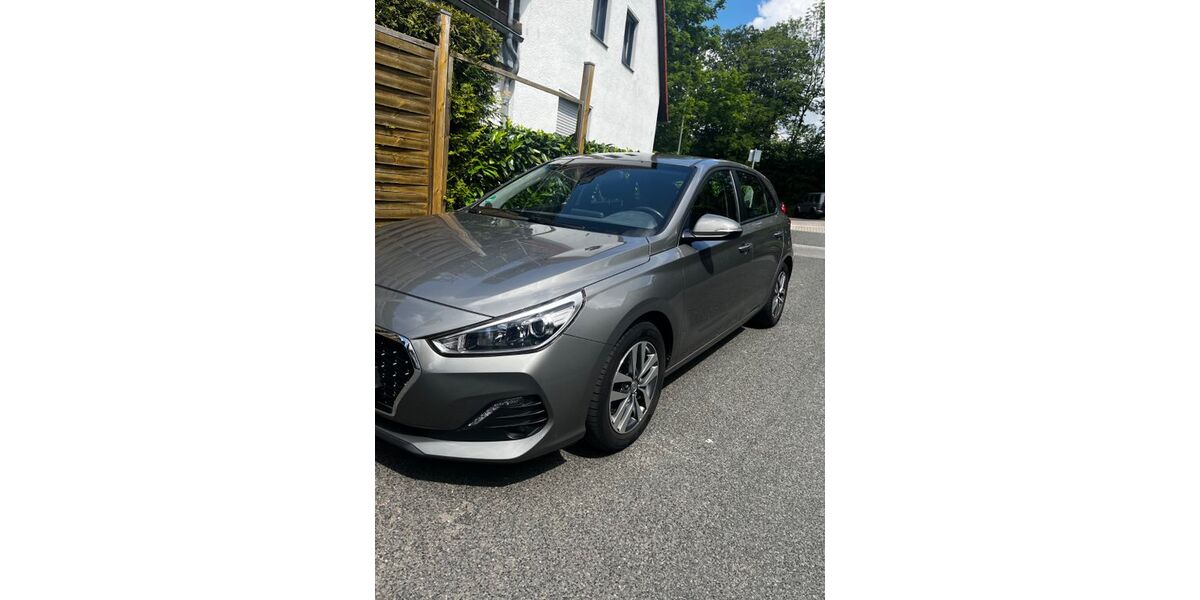 Hyundai i30 48.750 km 15.500 &euro; Hattingen 45525