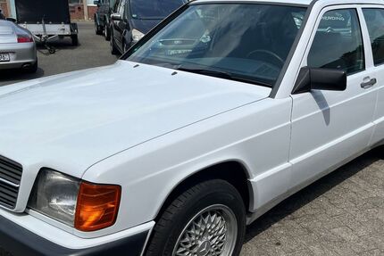 Mercedes-Benz 190 176.000 km 9.870 € Dortmund 44287