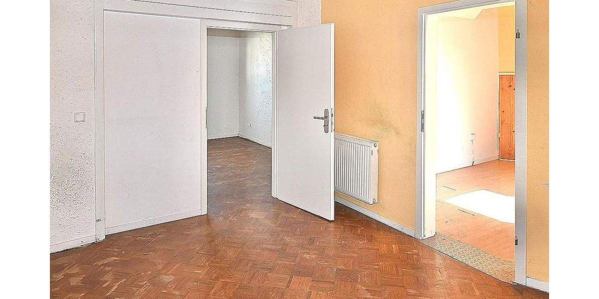 Etagenwohnung Recklinghausen Süd - 6 Zimmer, 220 m&sup2;, 299.900&euro; | Angebot:25373879