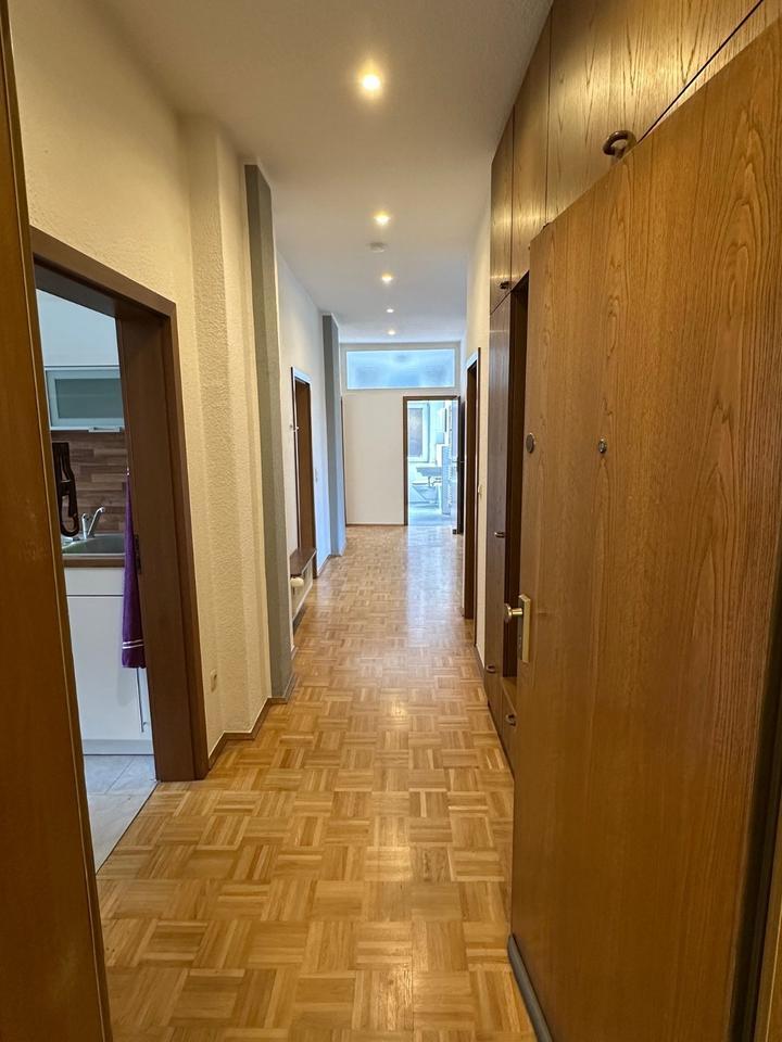 kernsanierte Altbauwohnung im 1.OG zimmer