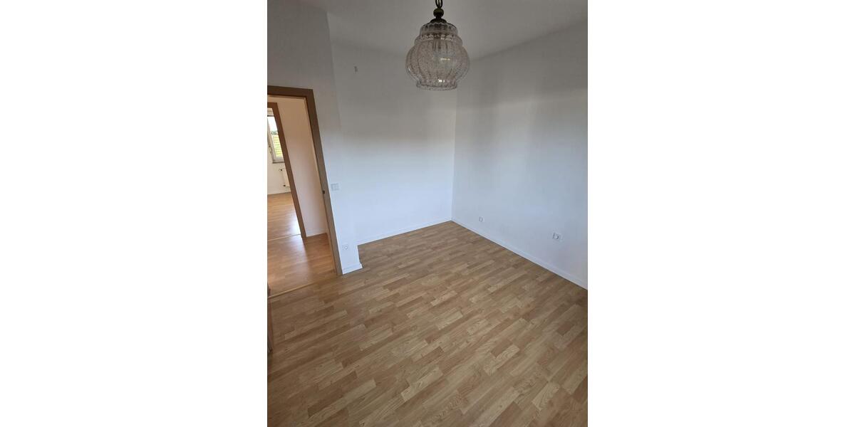 Saniertes Reihenmittelhaus mit Garten und Garage zu vermieten! 4 zimmer