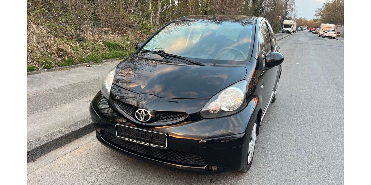 Toyota Aygo (X) 213.000 km 1.499 &euro; Dortmund 44309