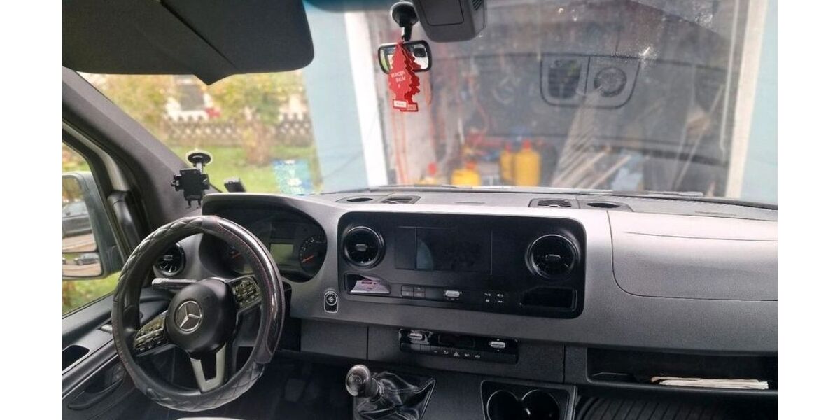 Mercedes-Benz Sprinter 227.312 km 20.300 &euro; Dortmund 44145