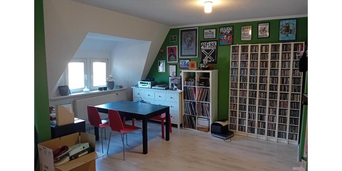 Dachgeschoßwohnung Oberhausen - 3.5 Zimmer, 100 m&sup2;, 195.000&euro; | Angebot:24979111