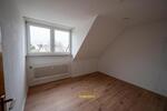 Dachgeschoßwohnung Essen Stadtbezirk IV - 3.5 Zimmer, 62 m&sup2;, 468&euro; | Angebot:26296359