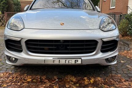 Porsche Cayenne 295.000 km 33.500 € Essen 45143