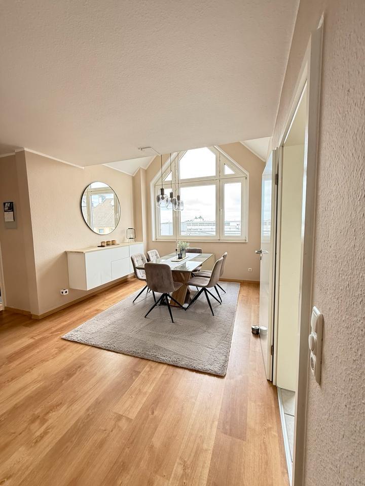 Schöne und große 2 Raum Maisonette Wohnung zimmer