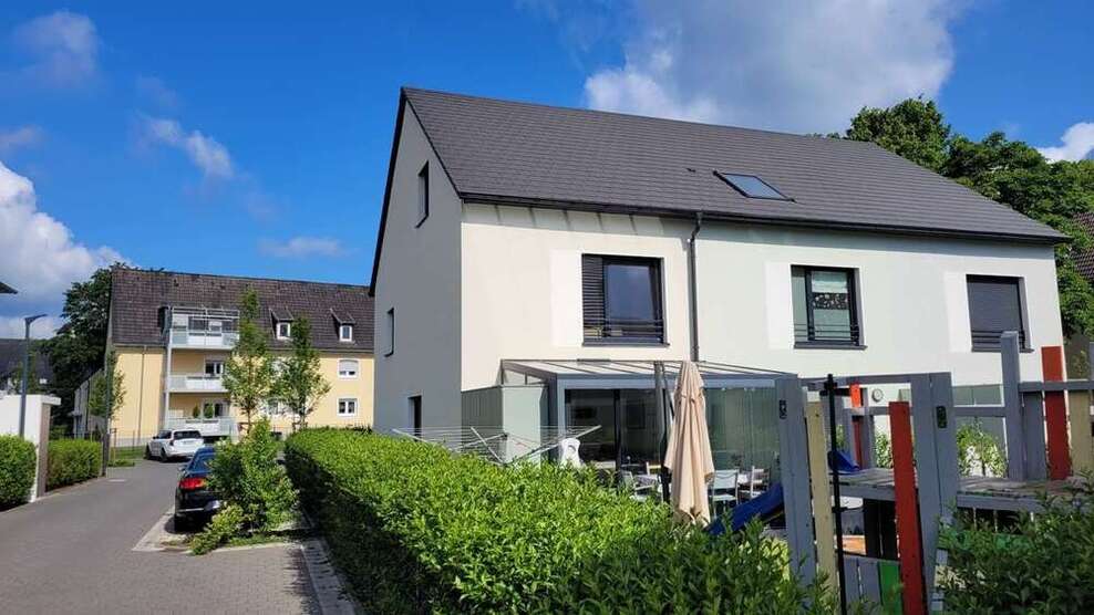 Haus zum Mieten in Lünen Alstedde 1.450 € 145 m²