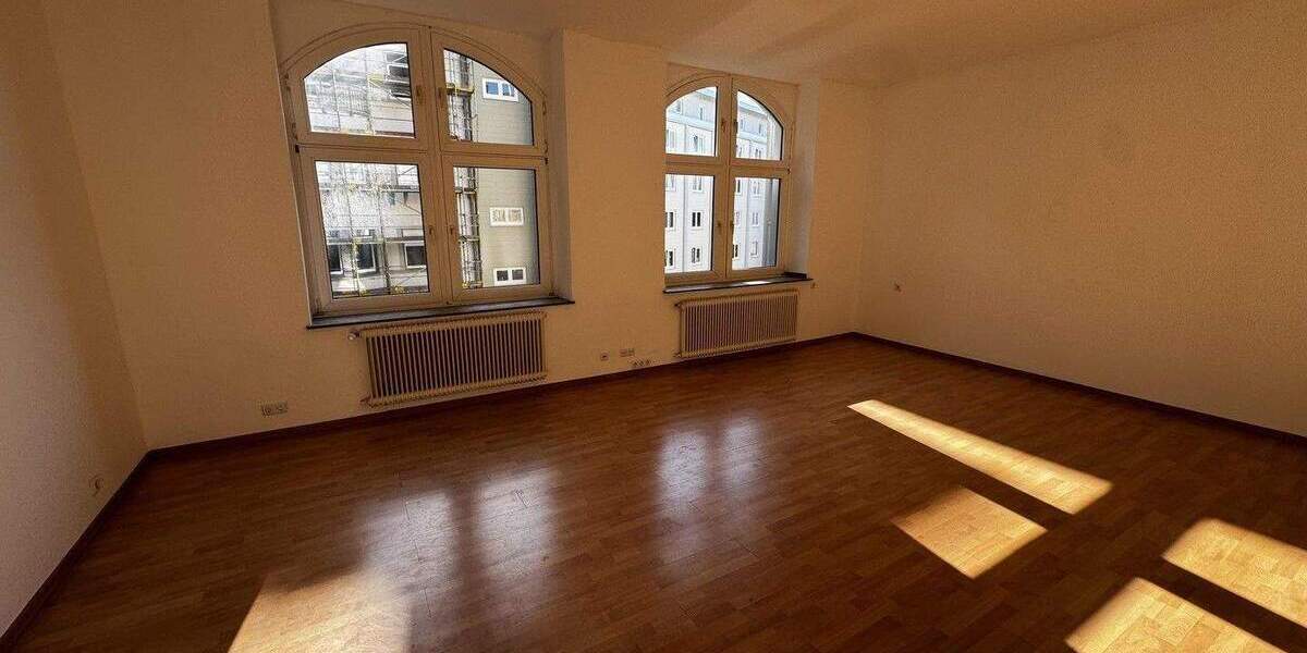 Saarlandstraßenviertel - Altbau - 2 Balkone - 106 qm 3 zimmer