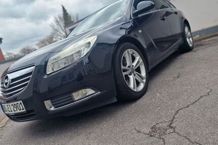 Opel Insignia 174.000 km 5.399 &euro; Dortmund 44266