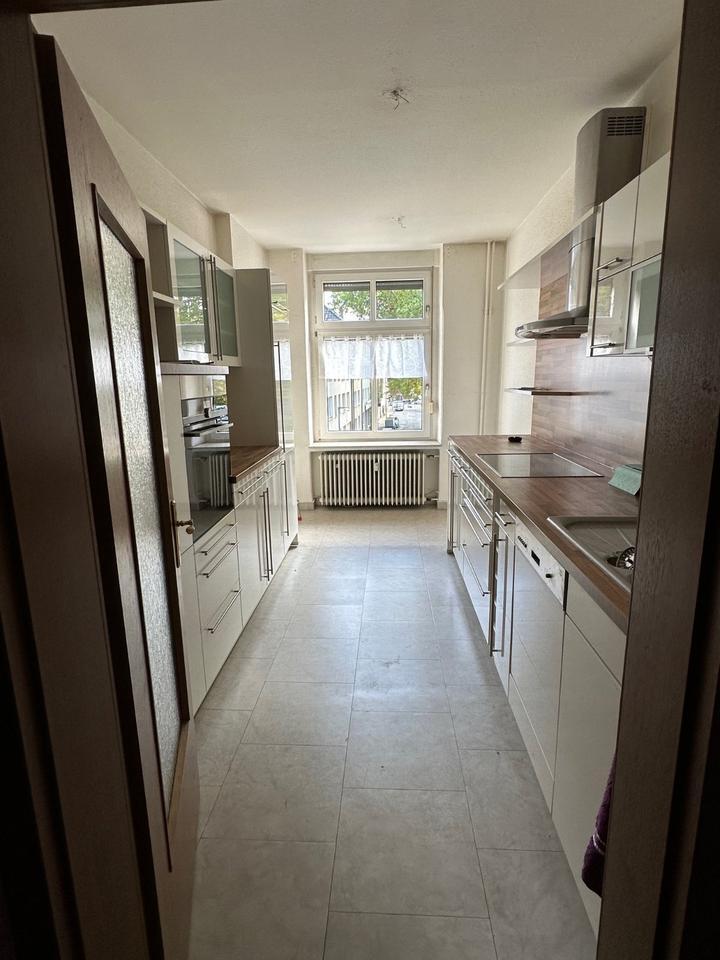 kernsanierte Altbauwohnung im 1.OG zimmer