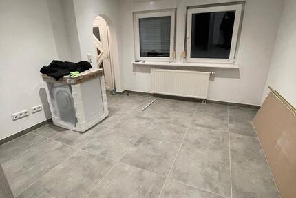 Modernes Reihenhaus mit Garten