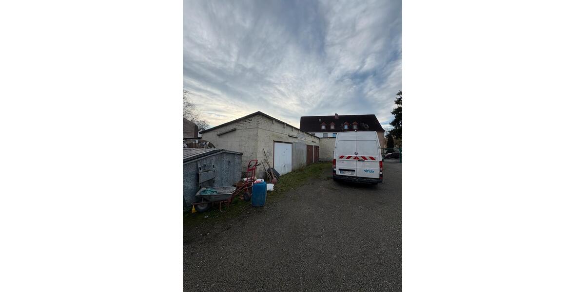 2 Wohnhäuser, Garagen und Werkstatt zur Miete 14 zimmer