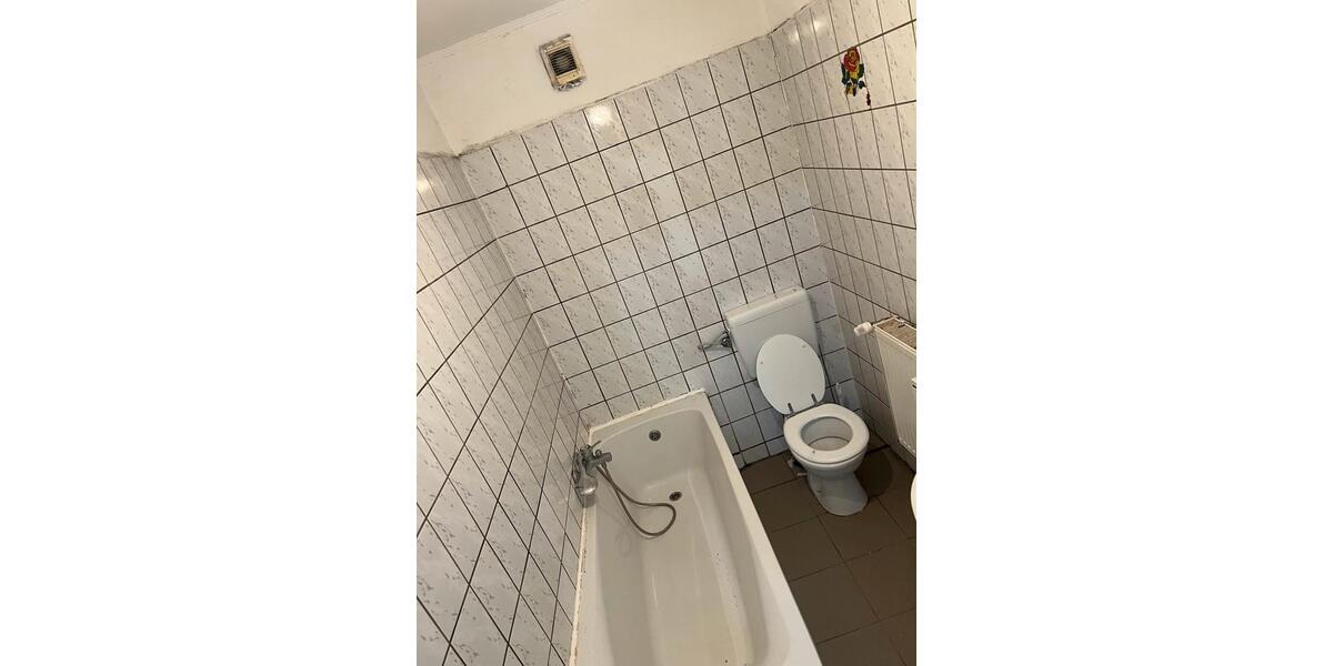 Etagenwohnung Gelsenkirchen Ückendorf - 4 Zimmer, 110 m&sup2;, 1.100&euro; | Angebot:24584064