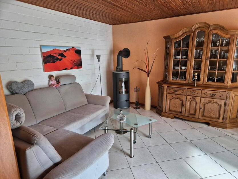 Wohnung im Zweifamilienhaus zu vermieten zimmer