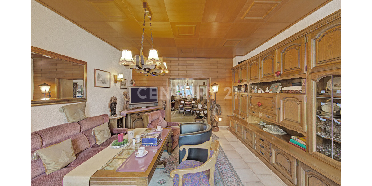 Aufgepasst! Entwicklungsfähiges Zinshaus mit angrenzendem Bau-Gewerbegrundstück 17 zimmer