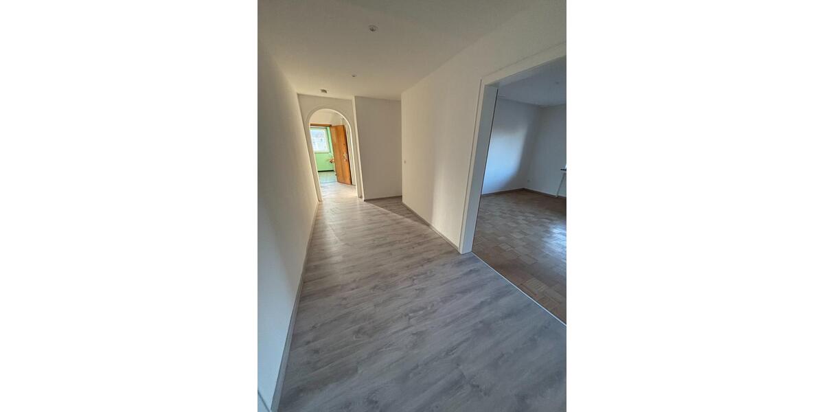 Etagenwohnung Mülheim an der Ruhr Dümpten - 3.5 Zimmer, 101 m&sup2;, 770&euro; | Angebot:25439696