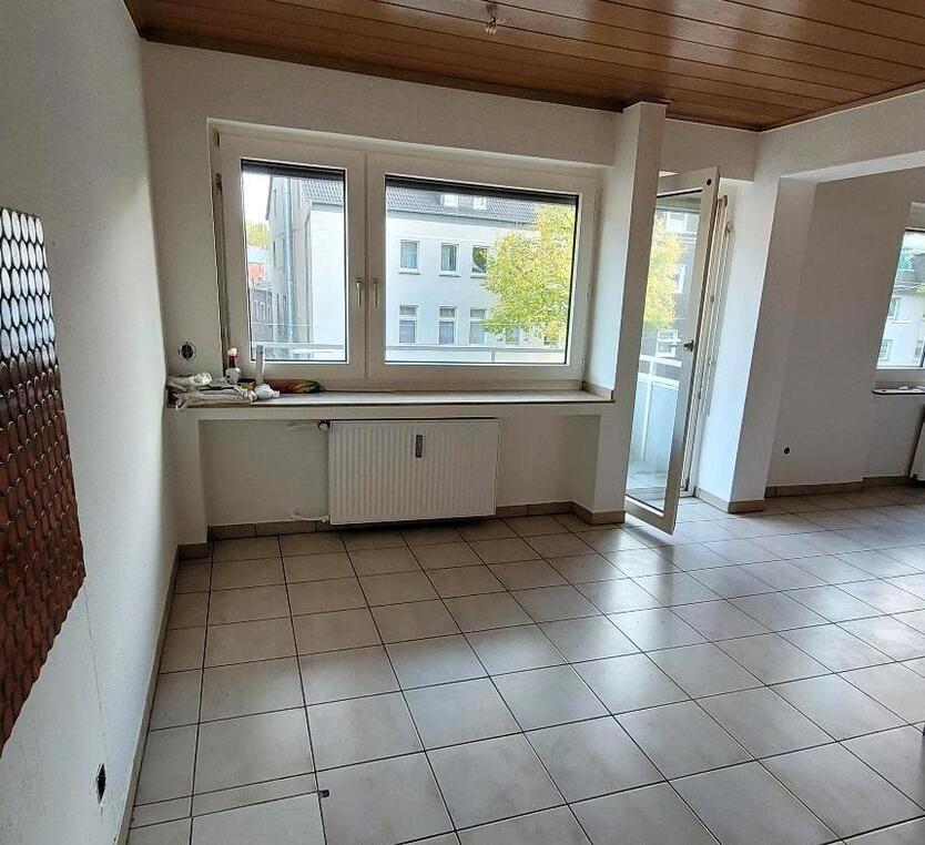 helle 2,5 Raum Eigentumswohnung mit Balkon in Günnigfeld zimmer