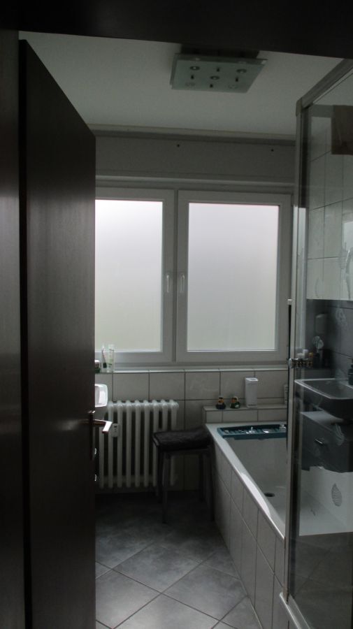 Provisionsfrei* Mehrfamilienhaus, 4 WE in Top Lage, EG 93 qm mit Garten u. Garage frei