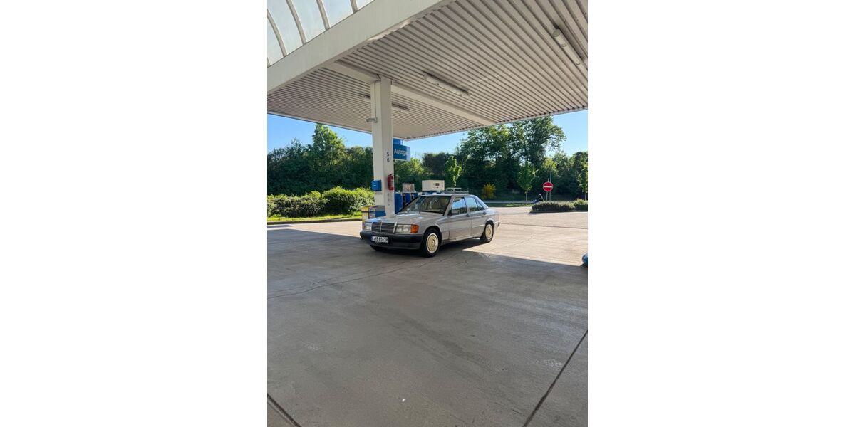 Mercedes-Benz 190 250.000 km 17.650 &euro; Essen 45149