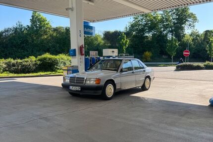 Mercedes-Benz 190 250.000 km 18.900 € Essen 45149