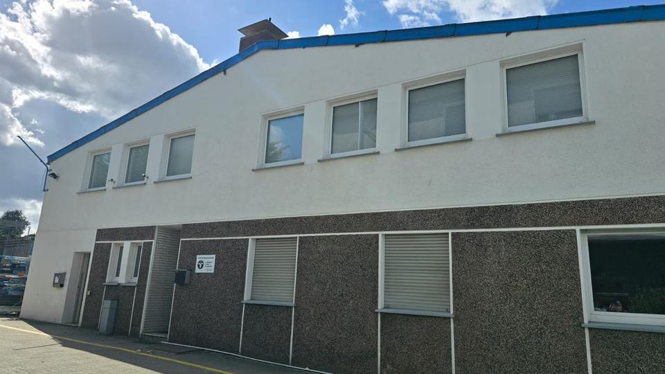 Modernes lichtdurchflutetes Büro 1 zimmer