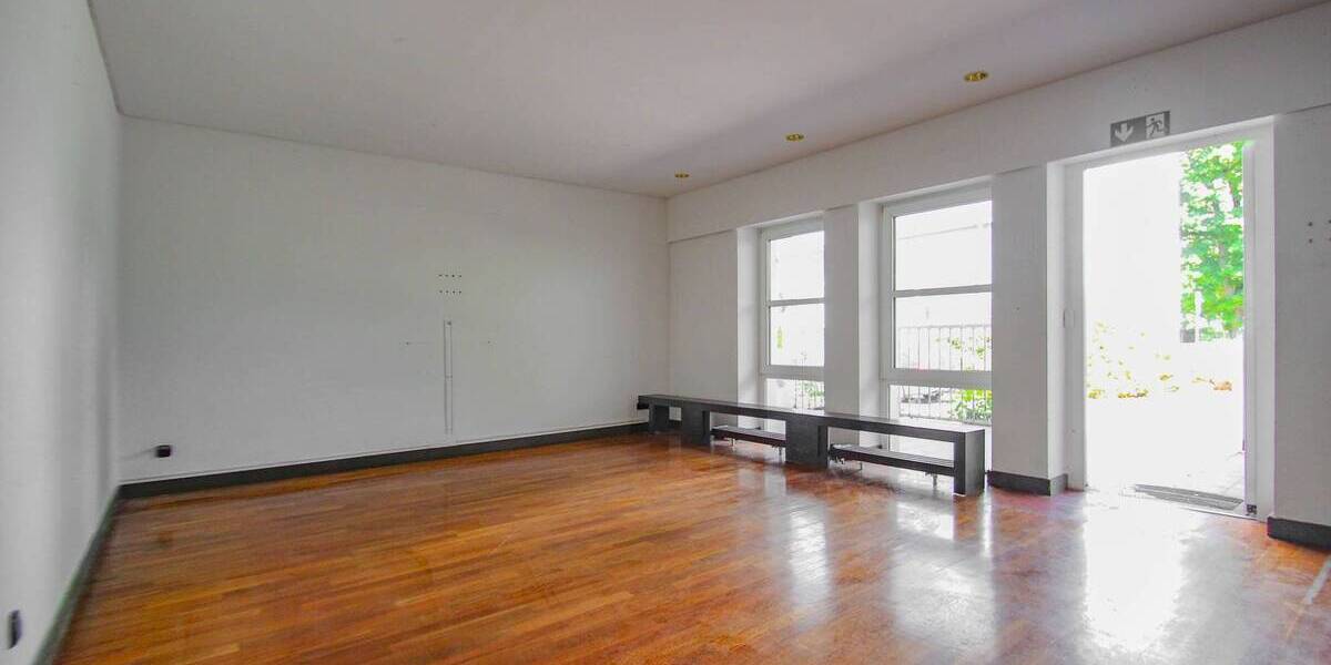 3000 m² INVESTProjekt - MFH - Jugendzentrum - MAN Gästehaus - Fußgängerzone zimmer