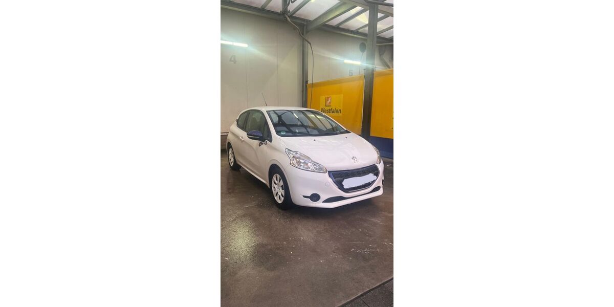 Peugeot 208 83.325 km 5.500 &euro; Herne 44629