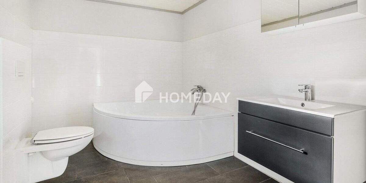 Reihenmittelhaus Bottrop Eigen - 3 Zimmer, 91 m&sup2;, 279.000&euro; | Angebot:25265160