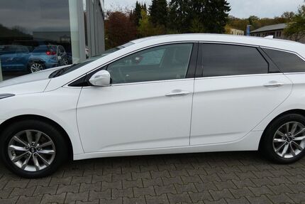 Hyundai i40 129.000 km 9.490 € Bergkamen 59192