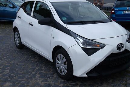 Toyota Aygo (X) 63.000 km 6.999 &euro; Lünen 44532