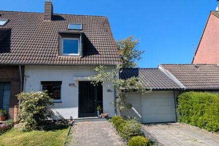 Provisionsfrei* RESERVIERT Ein Zuhause zum Wohlfühlen - gepflegtes Reihenendhaus in ruhiger Lage - Haus Essen Stadtbezirk IV | Angebot:26927285