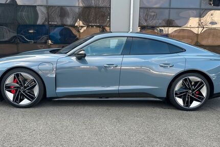 Audi RS e-tron GT 5.100 km 72.590 € Lünen 44534