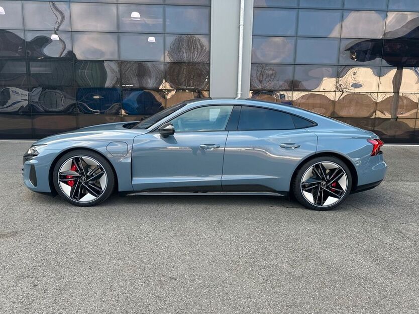 Audi RS e-tron GT 5.100 km 72.590 € Lünen 44534