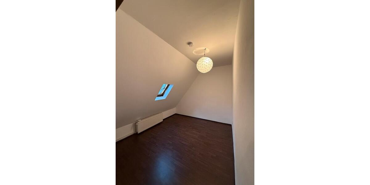 Dachgeschoßwohnung Recklinghausen Berghausen - 3 Zimmer, 63 m&sup2;, 483&euro; | Angebot:24370525