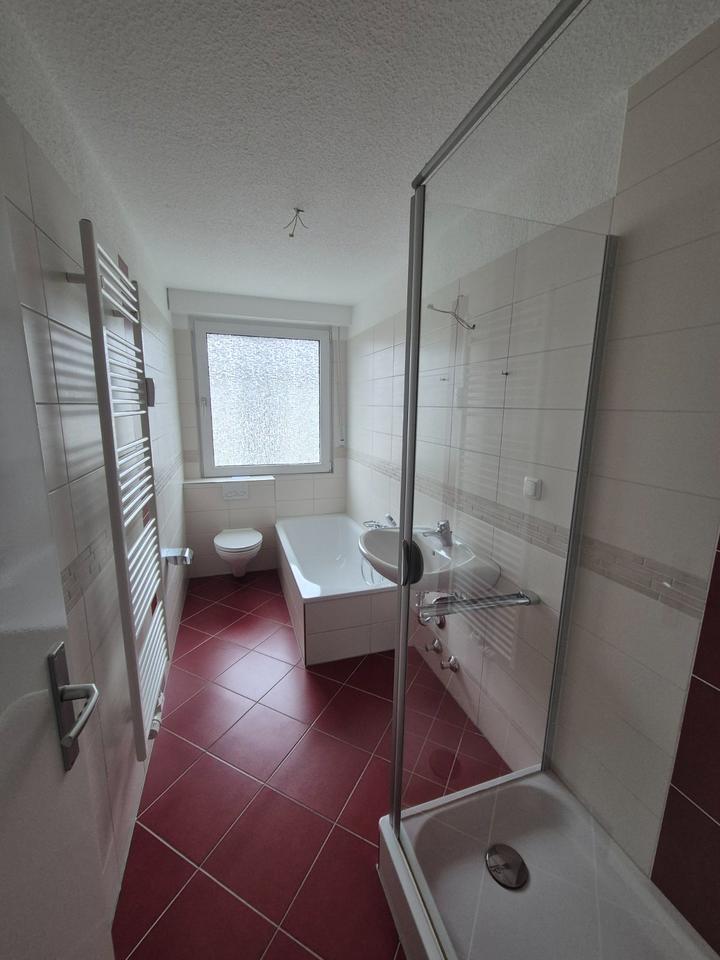 Erstbezug nach Modernisierung, Höntrop 3,5 Raum, Balkon, Gäste-WC zimmer