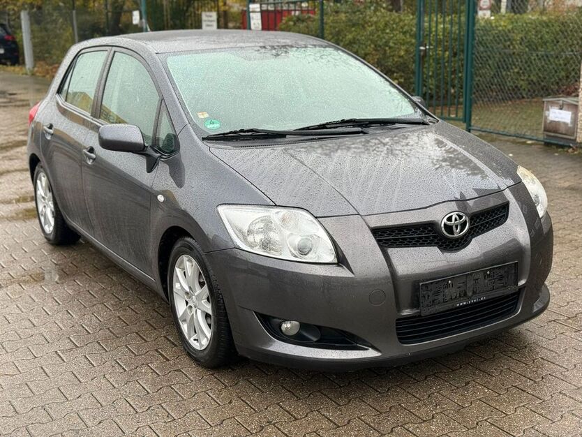 Toyota Auris 118.889 km 4.950 € Dortmund 44149