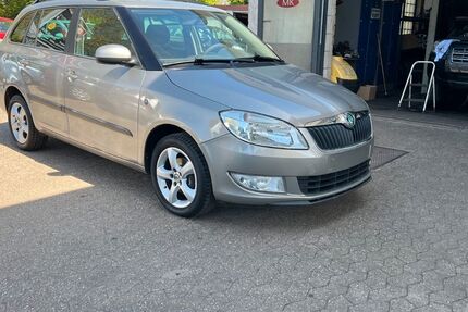 Skoda Fabia 230.000 km 4.480 &euro; Essen 45141