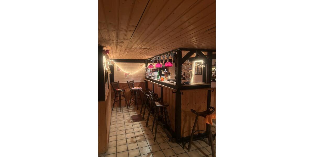 Haus 1-2 Fam. min Garage und Kaufgrund 4 zimmer