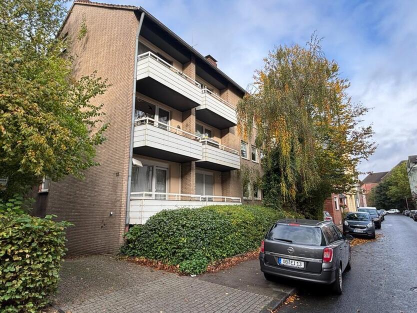 Zwei Zimmer- Wohnung im Dachgeschoss zimmer