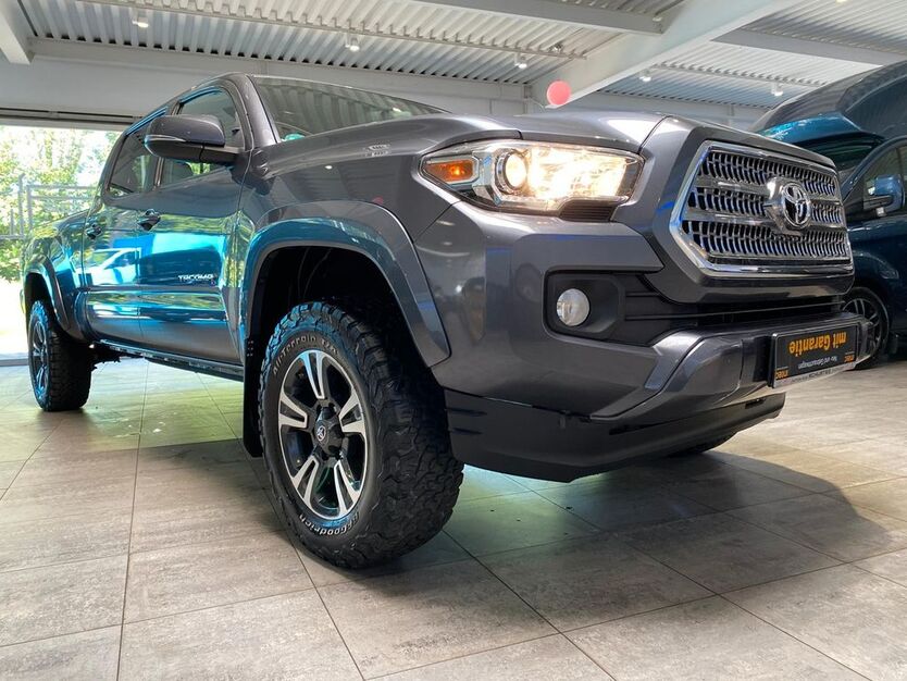 Toyota Hilux 159.900 km 34.000 € Datteln 45711