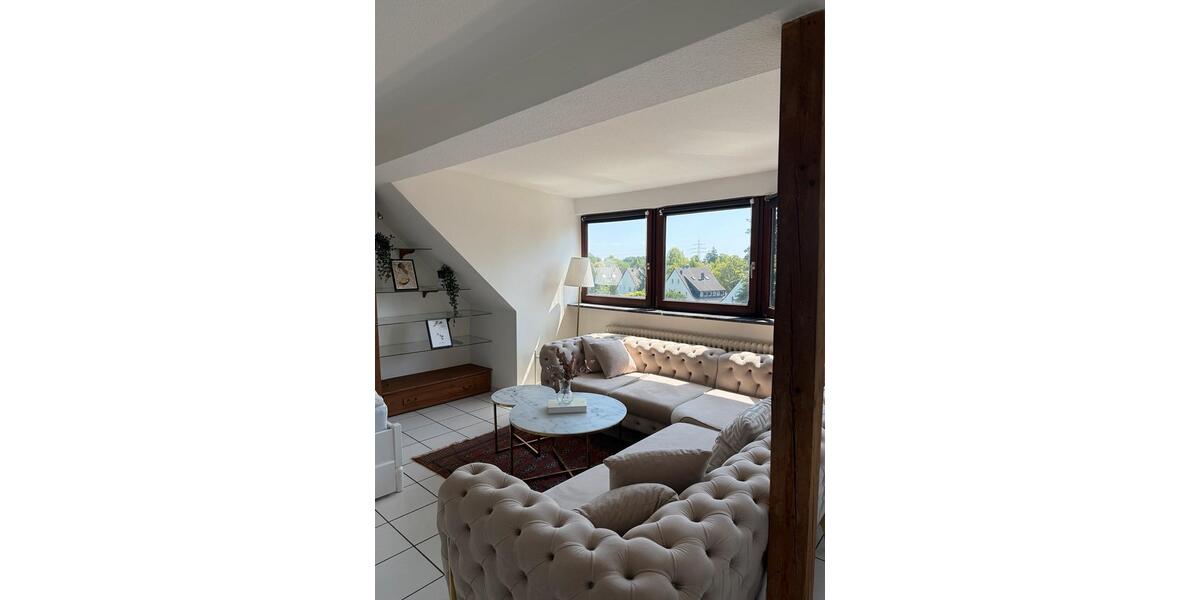 Dachgeschoßwohnung Essen Frillendorf - 2.5 Zimmer, 60 m&sup2;, 720&euro; | Angebot:24996965