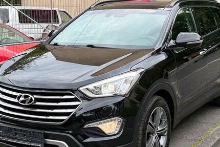 Hyundai Grand Santa Fe 192.000 km 14.990 &euro; Castrop-Rauxel 44577