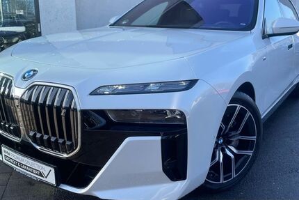 BMW i7 13.533 km 104.990 &euro; Essen 45134
