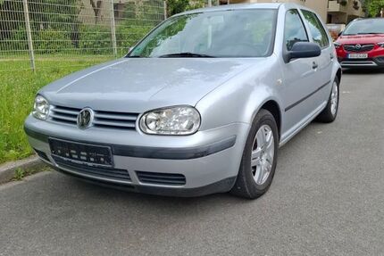 VW Golf 198.000 km 1.950 &euro; Bochum 44809