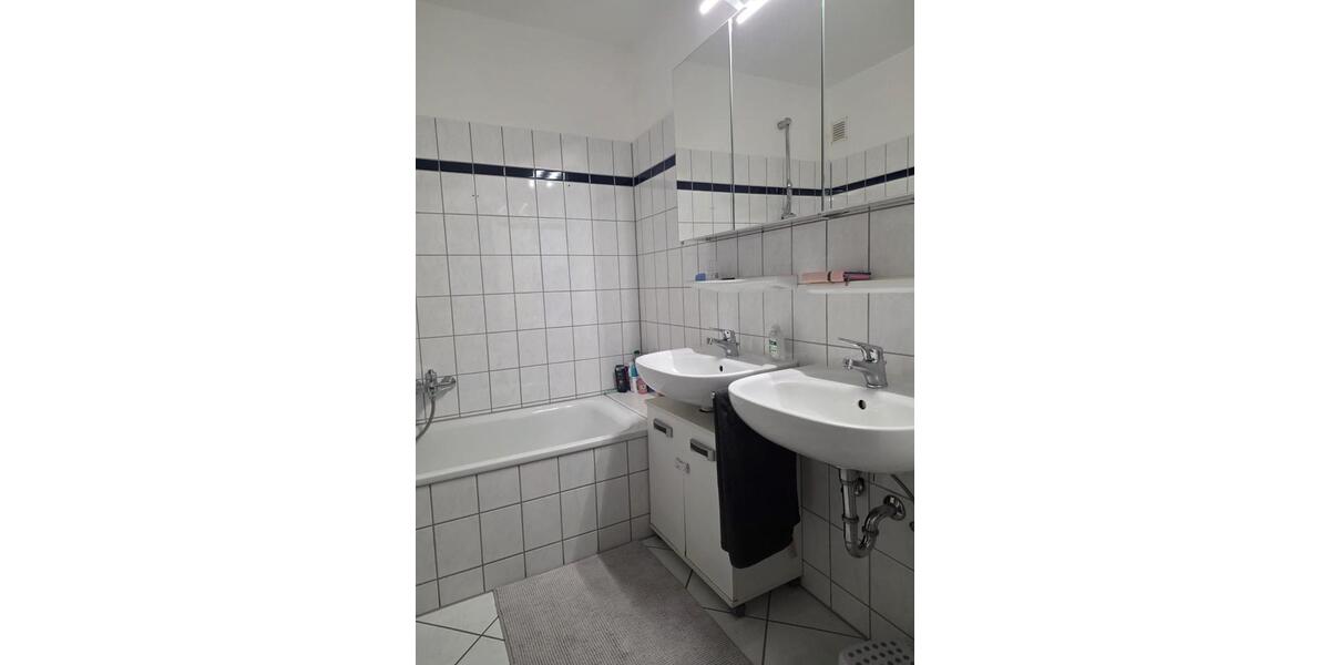 Erdgeschoßwohnung Gelsenkirchen Buer - 3 Zimmer, 101 m&sup2;, 140.000&euro; | Angebot:27020342