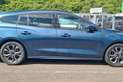Ford Focus 22.050 km 19.200 &euro; Essen 45276